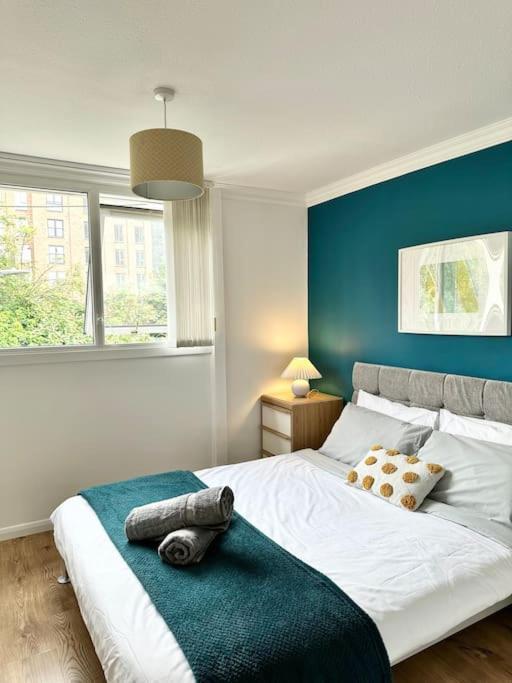 6 Guests House Old Trafford,Media City,City Centre, Free Parking แมนเชสเตอร์ ภายนอก รูปภาพ