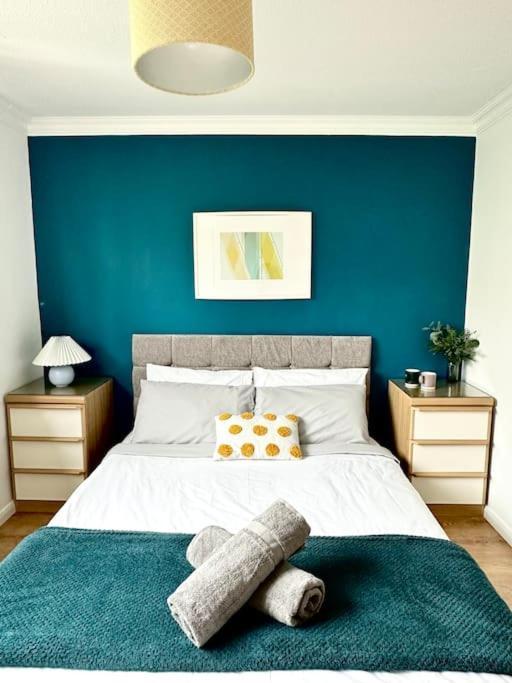 6 Guests House Old Trafford,Media City,City Centre, Free Parking แมนเชสเตอร์ ภายนอก รูปภาพ